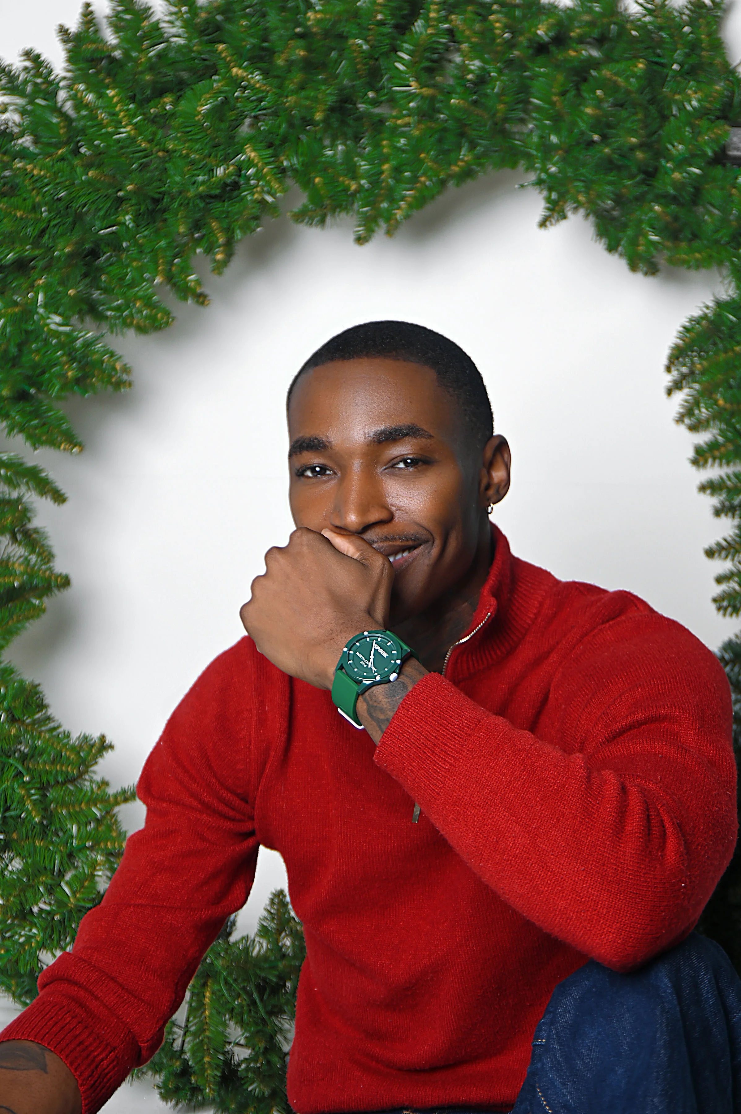 Mistletoe, Holiday Green & White Unisex 44mm - Image 3